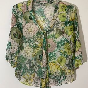 EUC. Elliott Lauren floral top. Size 8